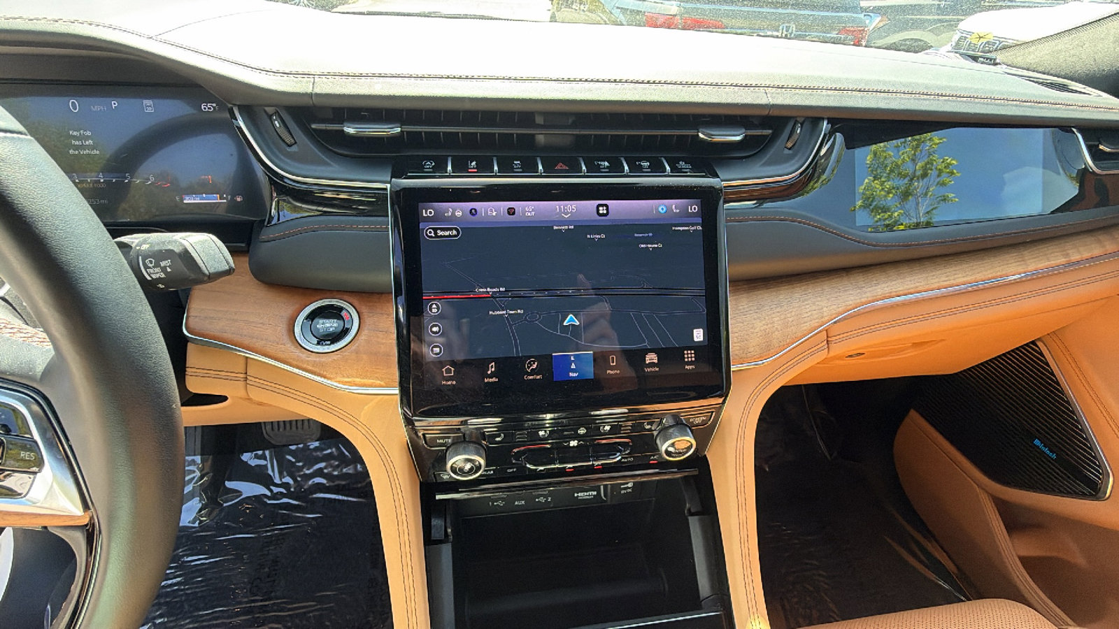 Used 2024 Jeep Grand Cherokee Summit AWD/4WD image 31