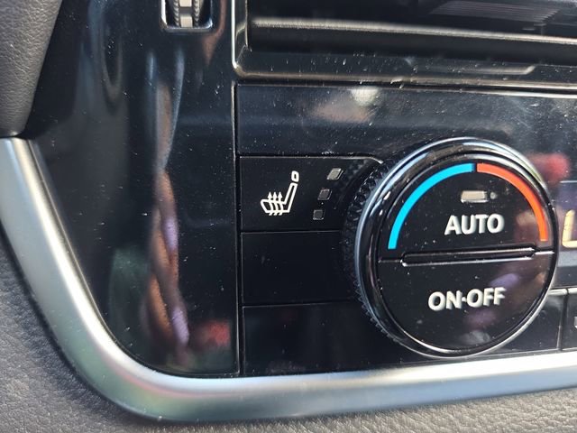 Used 2025 Nissan Rogue SL FWD image 33
