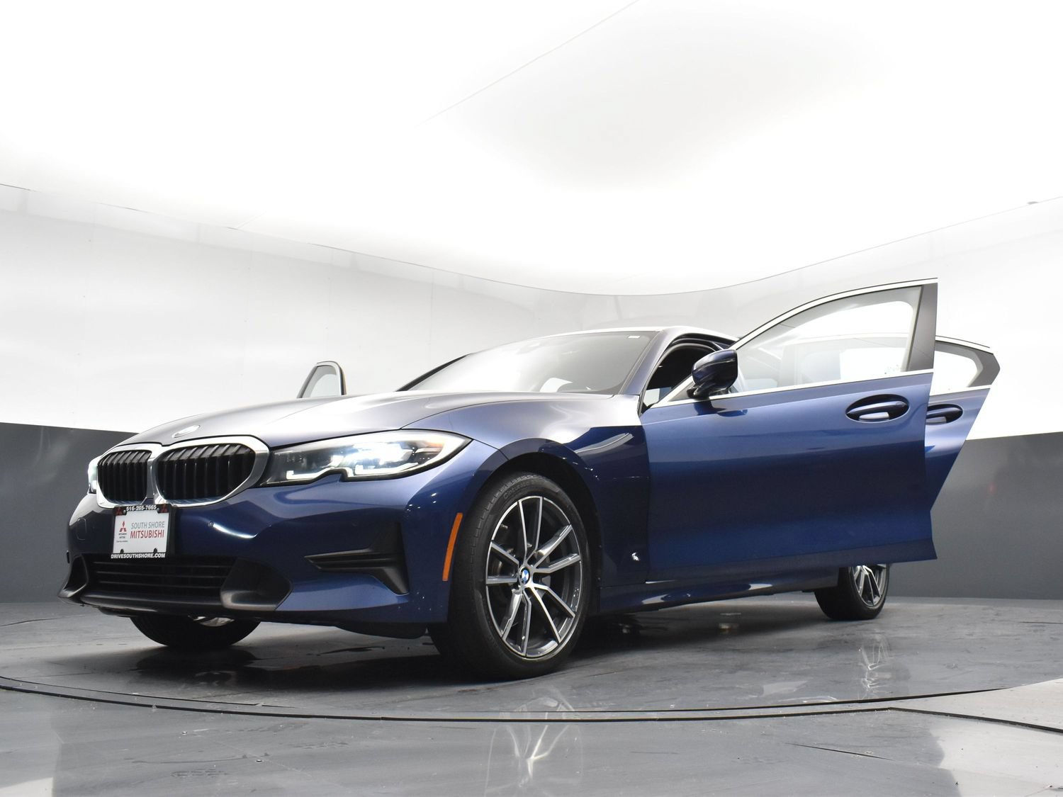 Used 2019 BMW 330i xDrive Sedan w/ Premium Package AWD/4WD image 34