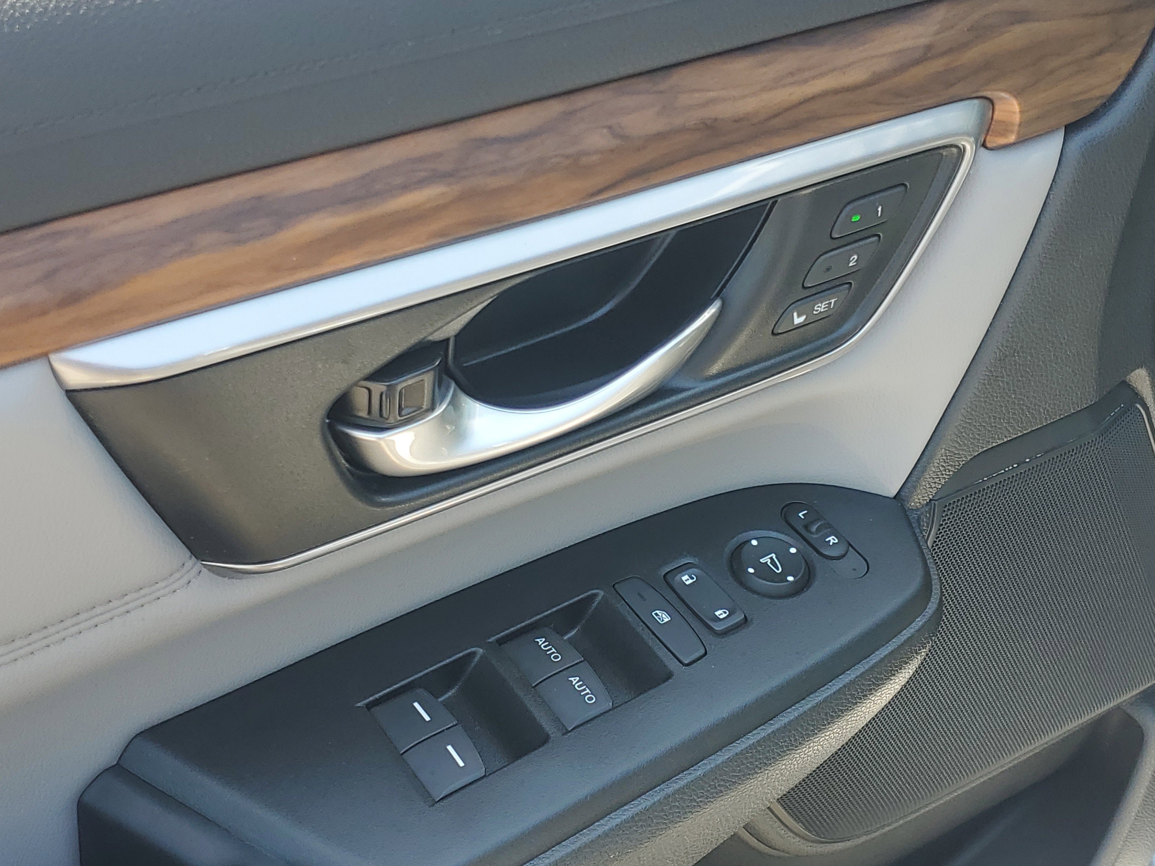 Used 2018 Honda CR-V EX-L image 22