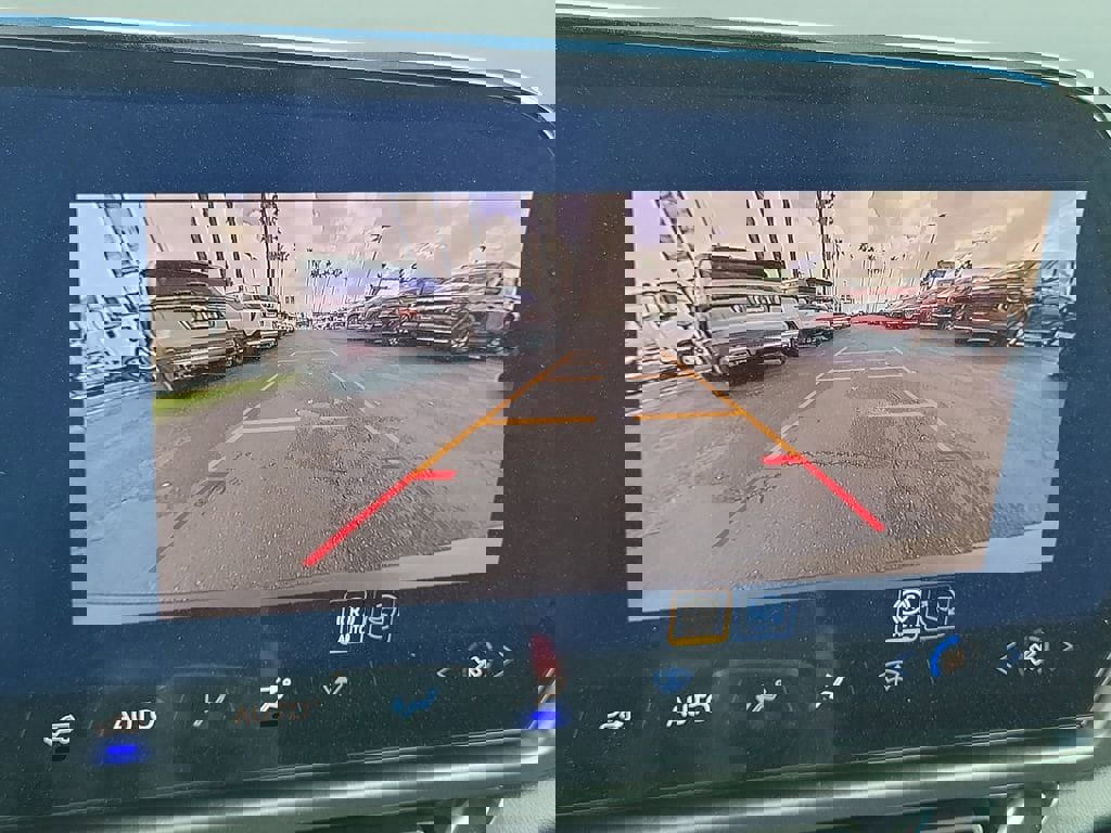 New 2026 Chevrolet Equinox EV LT image 9