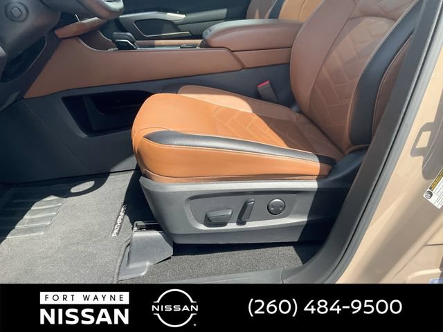 Certified 2025 Nissan Pathfinder Platinum w/ Cargo Package AWD/4WD image 33