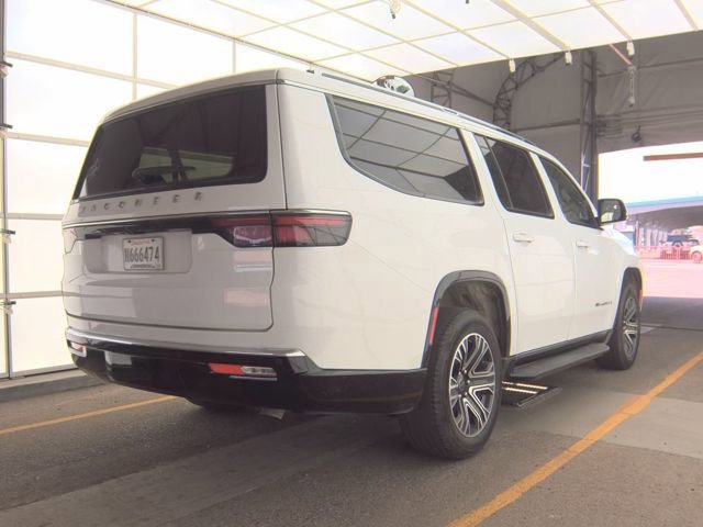 Used 2025 Jeep Wagoneer L Series II image 5