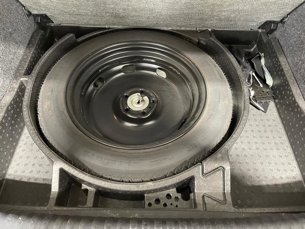 Used 2012 Volkswagen Tiguan S image 18