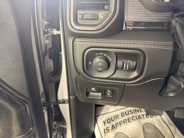 Used 2022 RAM 1500 Limited image 32