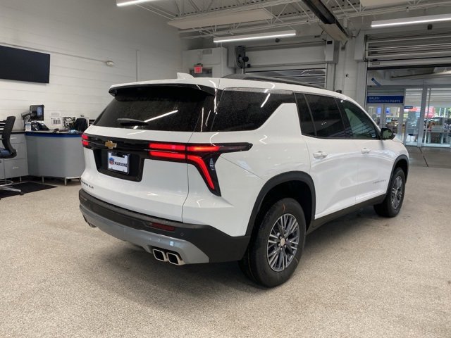 New 2026 Chevrolet Traverse LT w/ LPO, Floor Liner Package image 5