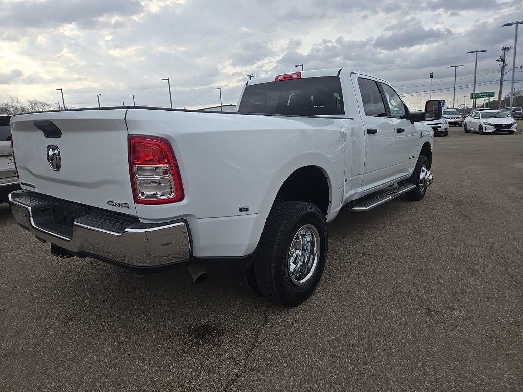Used 2024 RAM 3500 Big Horn AWD/4WD image 7