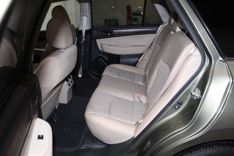 Used 2016 Subaru Outback 2.5i Limited w/ Popular Package #4 AWD/4WD image 28