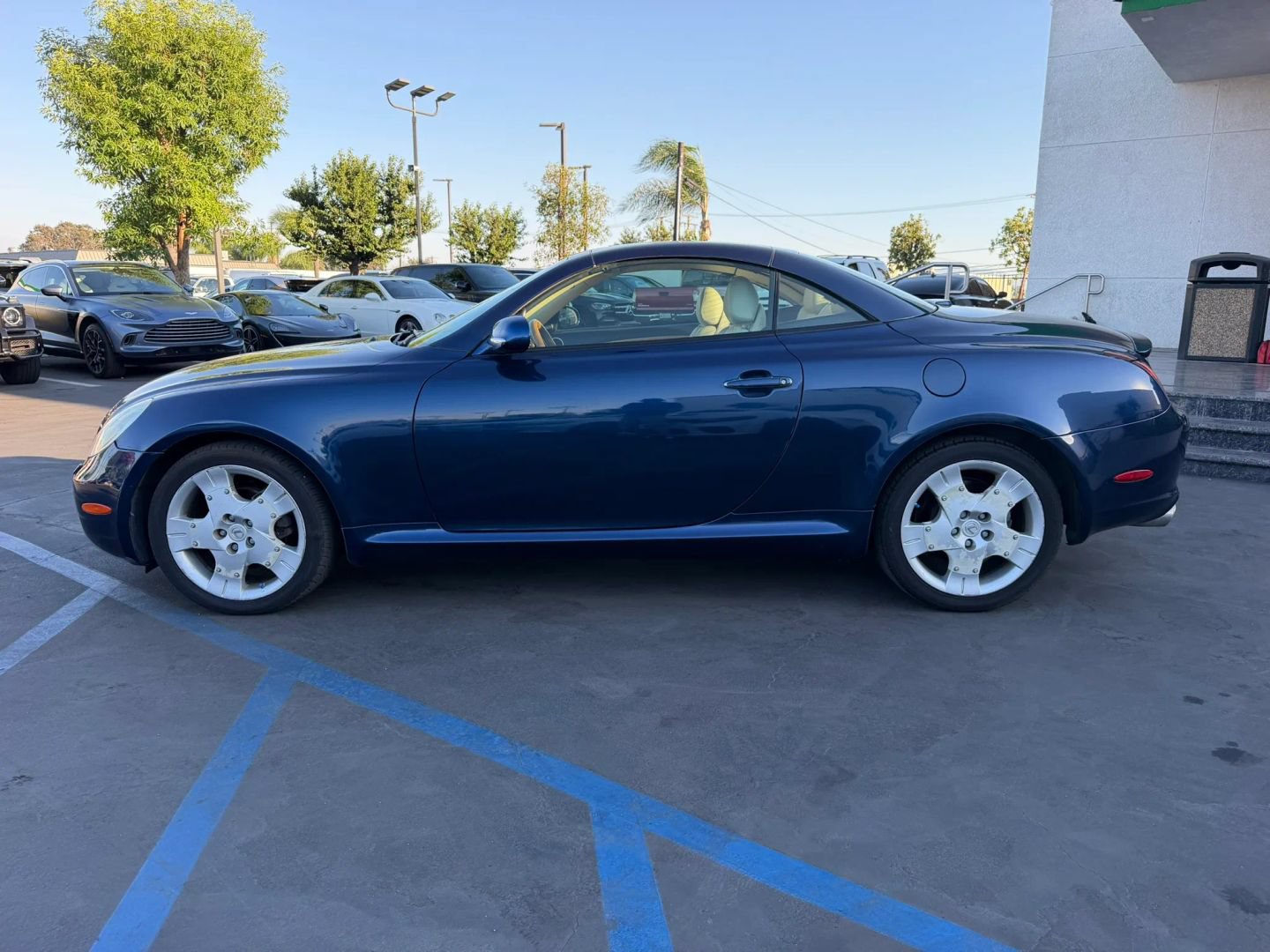 Used 2005 Lexus SC 430 Convertible w/ Preferred Accessory Pkg RWD image 5