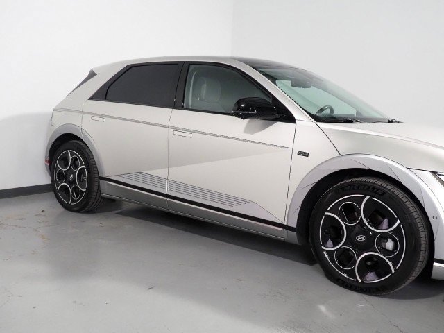Used 2024 Hyundai Ioniq 5 Limited image 55
