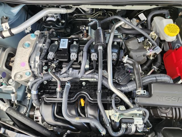 Used 2025 Nissan Sentra SR FWD image 28