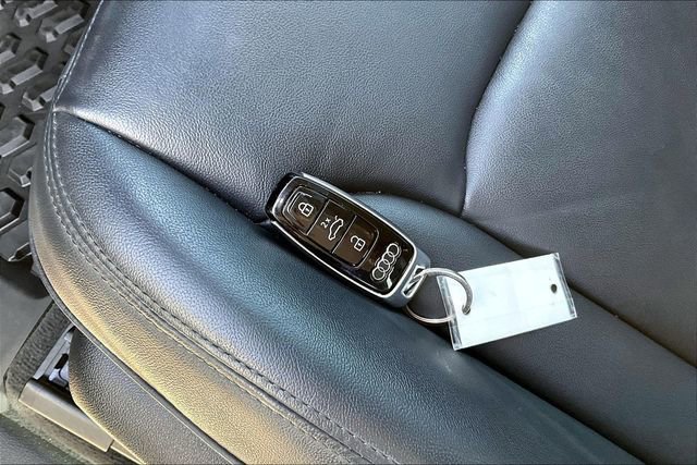 Used 2023 Audi Q7 3.0T Premium Plus w/ Premium Plus Package AWD/4WD image 10