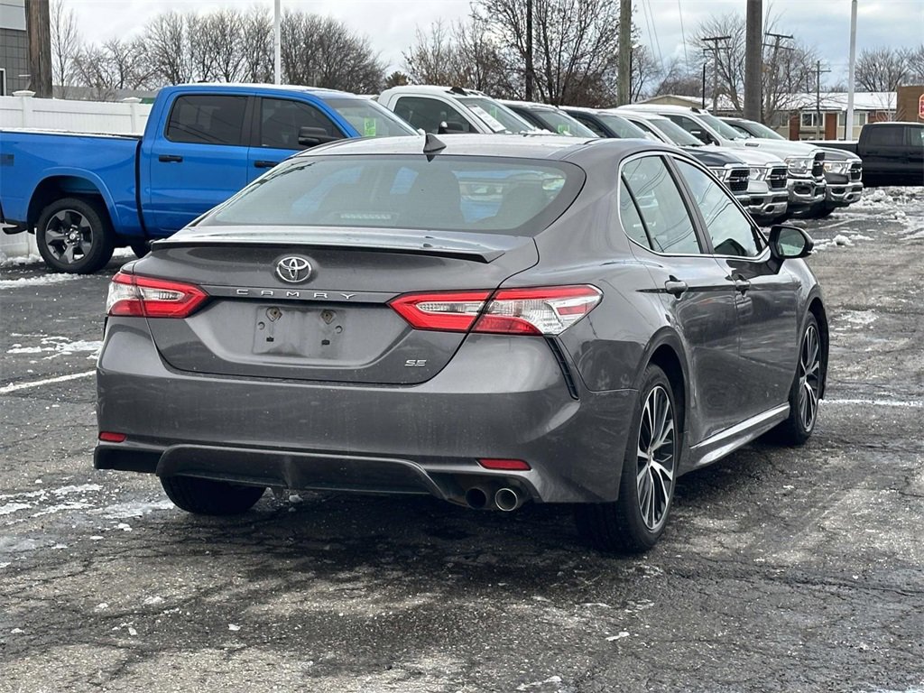 Used 2020 Toyota Camry SE image 4