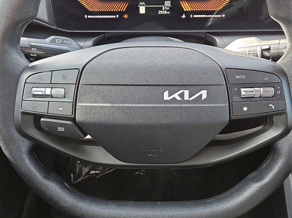 Used 2025 Kia K4 LXS image 31