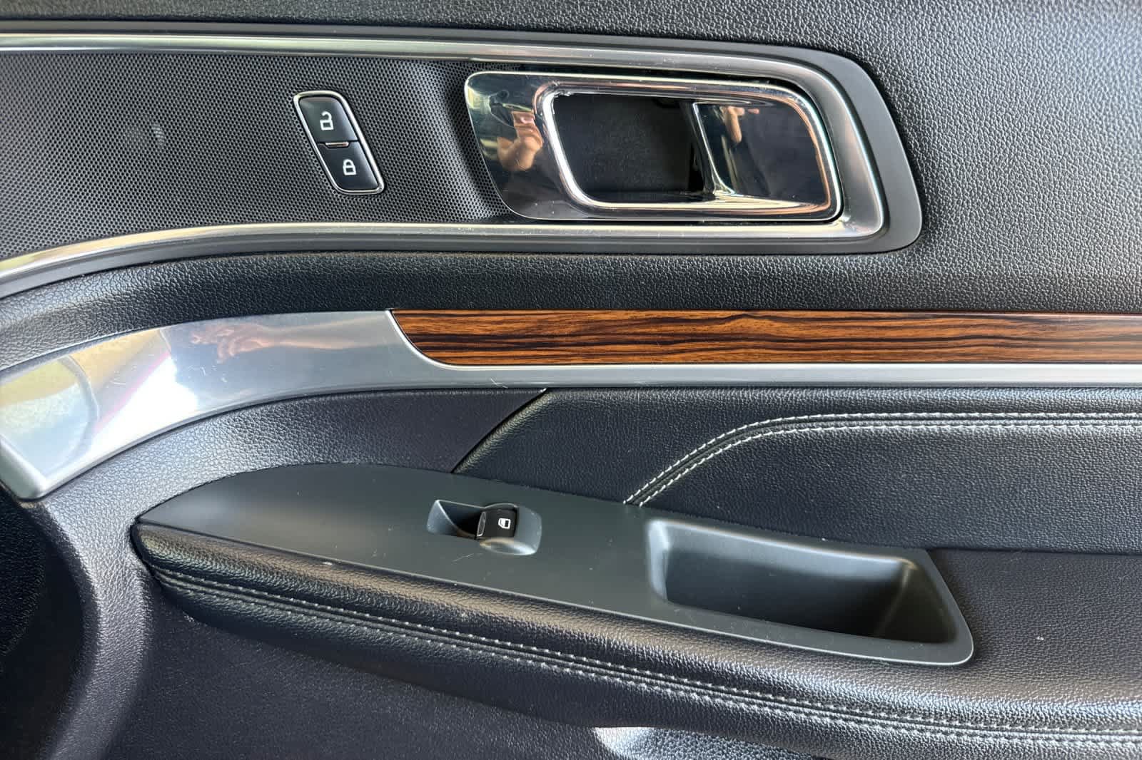 Used 2019 Ford Explorer Limited FWD image 18