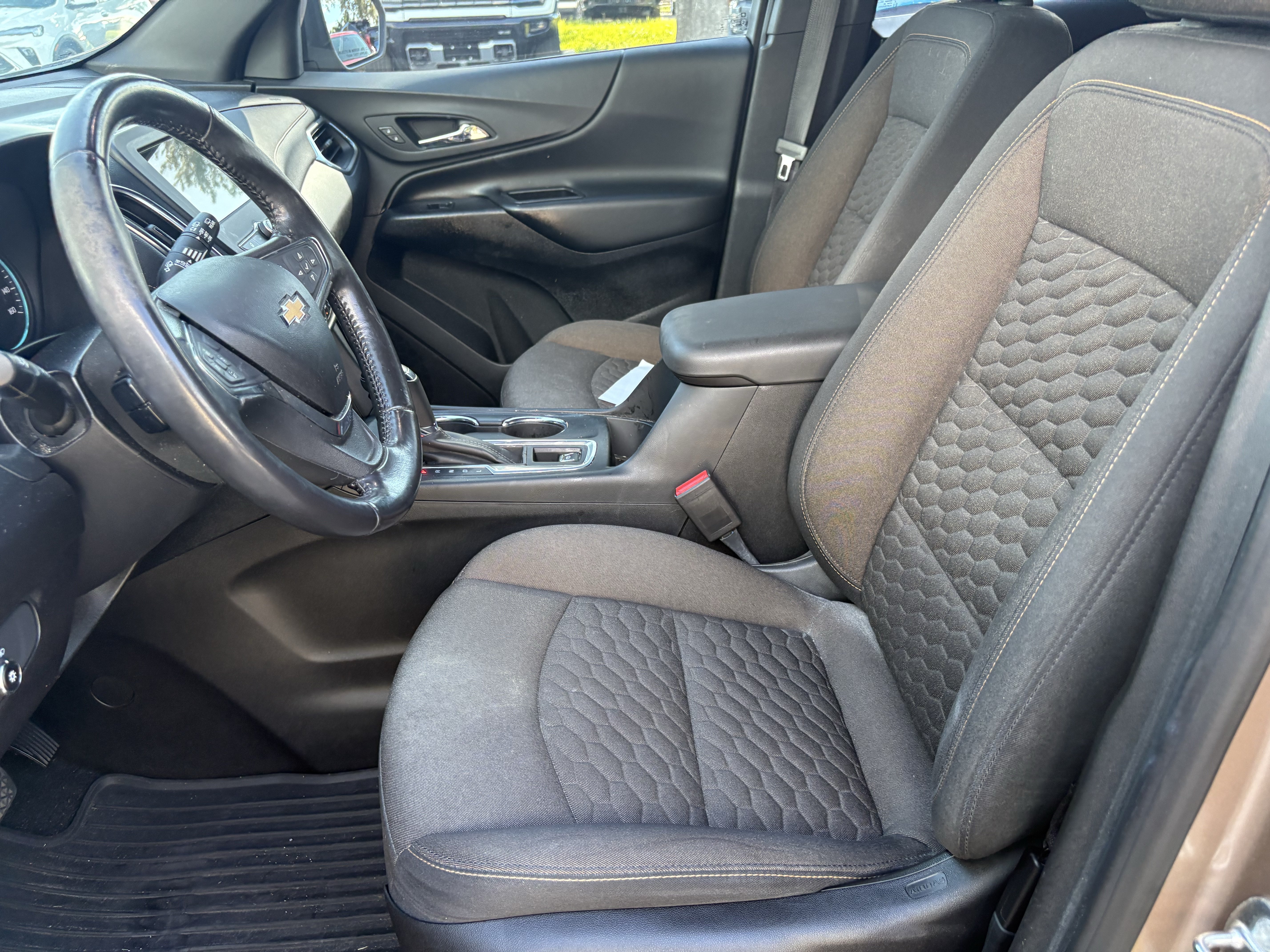 Used 2019 Chevrolet Equinox LT FWD image 10