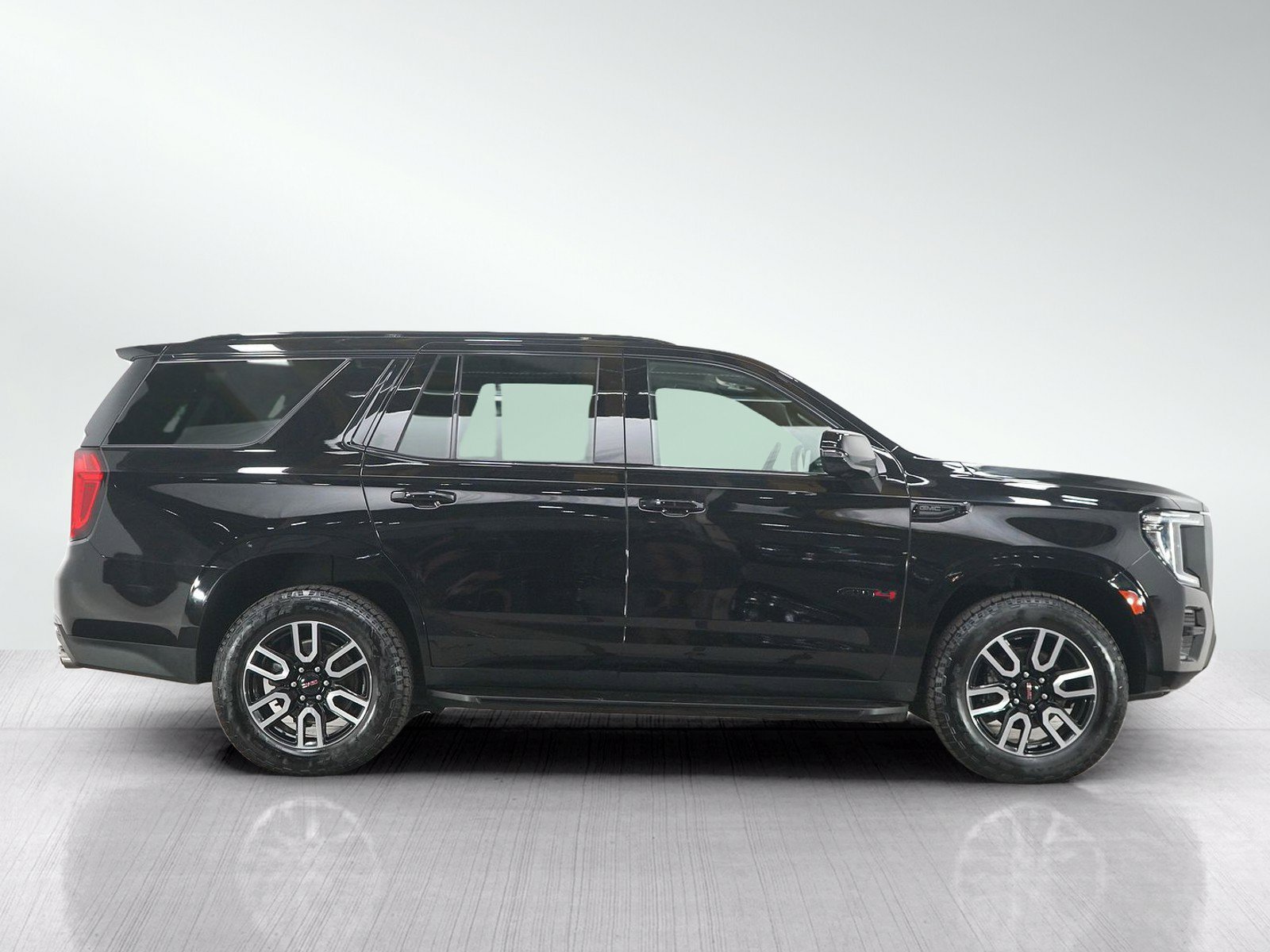 Used 2022 GMC Yukon AT4 AWD/4WD image 6