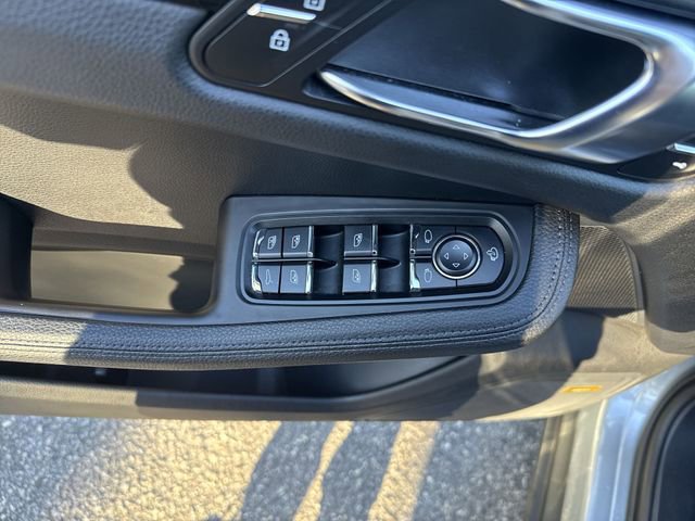 Used 2022 Porsche Macan AWD/4WD image 28