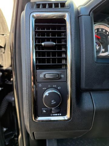 Used 2018 RAM 2500 Laramie w/ Sport Appearance Group image 43