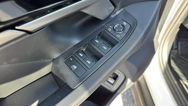 Certified 2025 BMW 530i xDrive w/ Premium Package AWD/4WD image 16