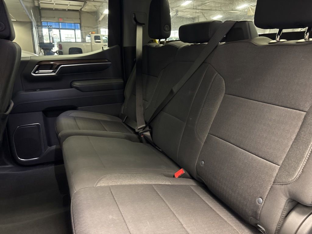 Certified 2024 Chevrolet Silverado 1500 LT AWD/4WD image 18