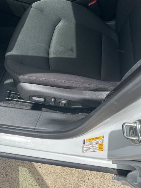 Used 2025 Chevrolet Malibu LT FWD image 18