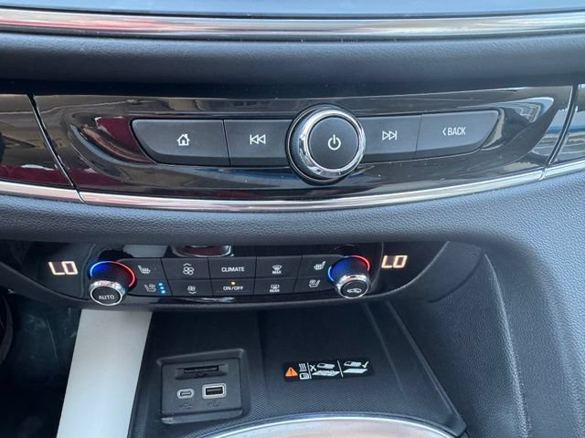 Used 2022 Buick Enclave Avenir w/ Avenir Technology Package AWD/4WD image 21