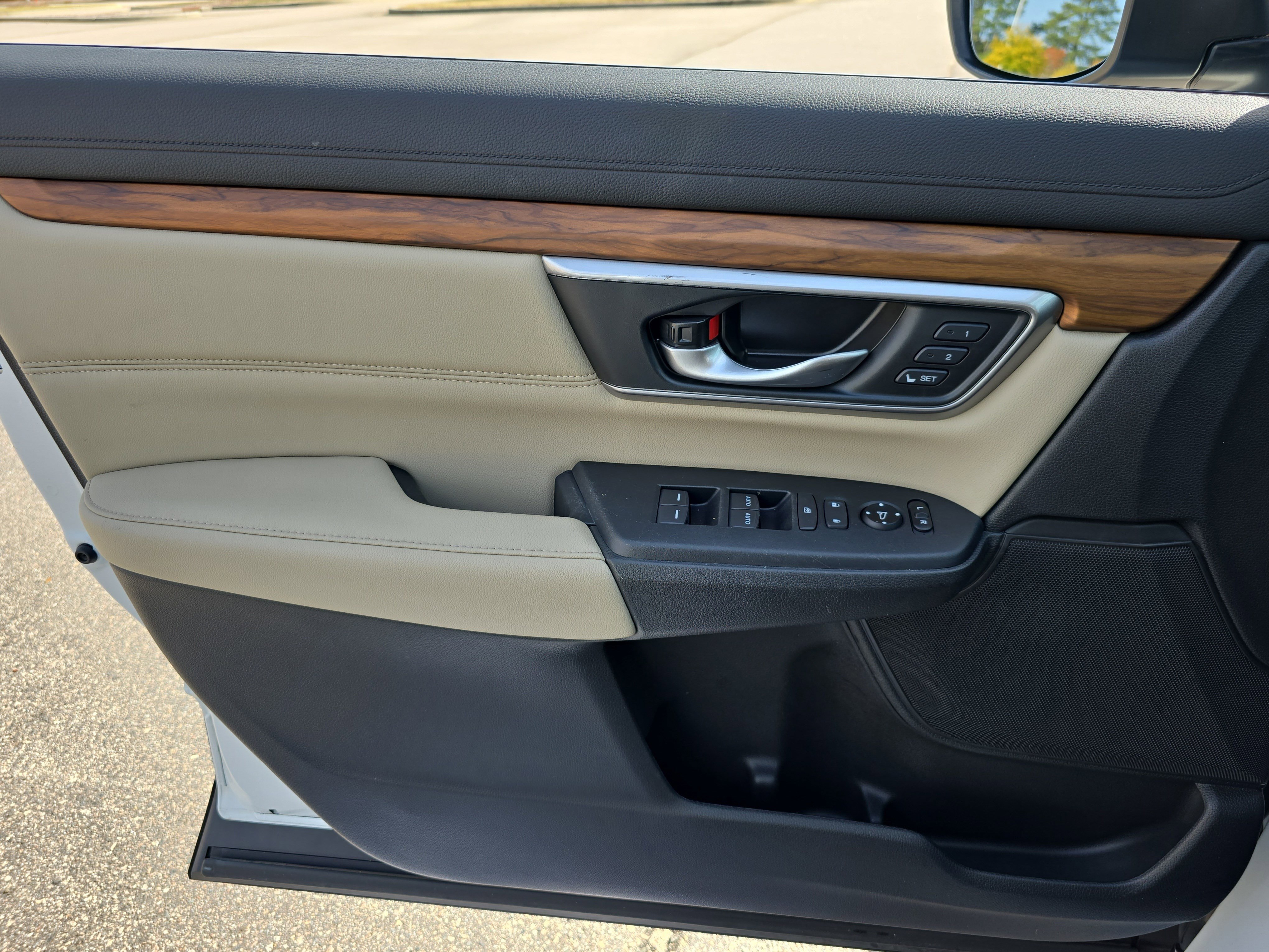 Used 2019 Honda CR-V EX-L image 27