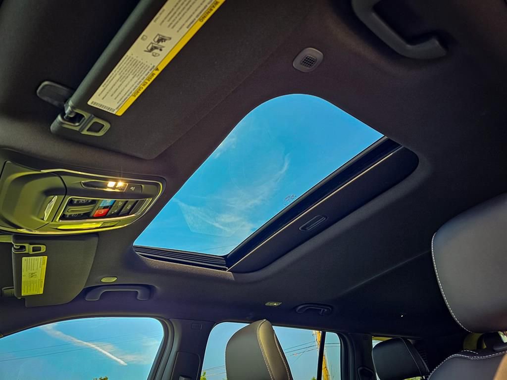 New 2025 Jeep Grand Cherokee L Altitude image 16