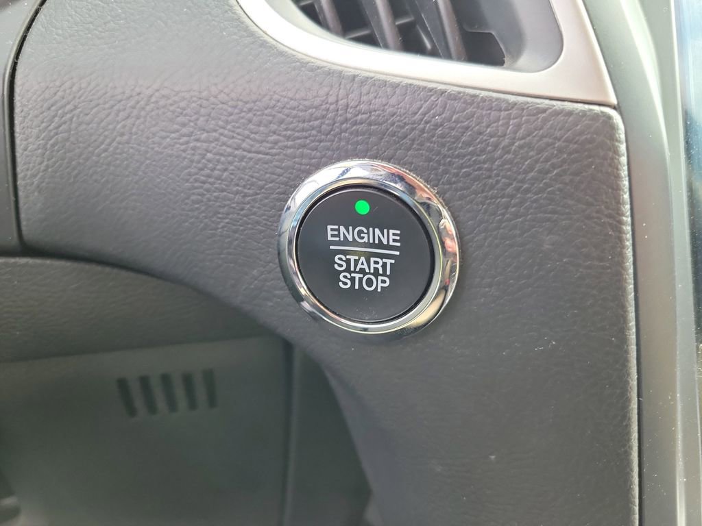 Used 2022 Ford Edge SEL AWD/4WD image 26