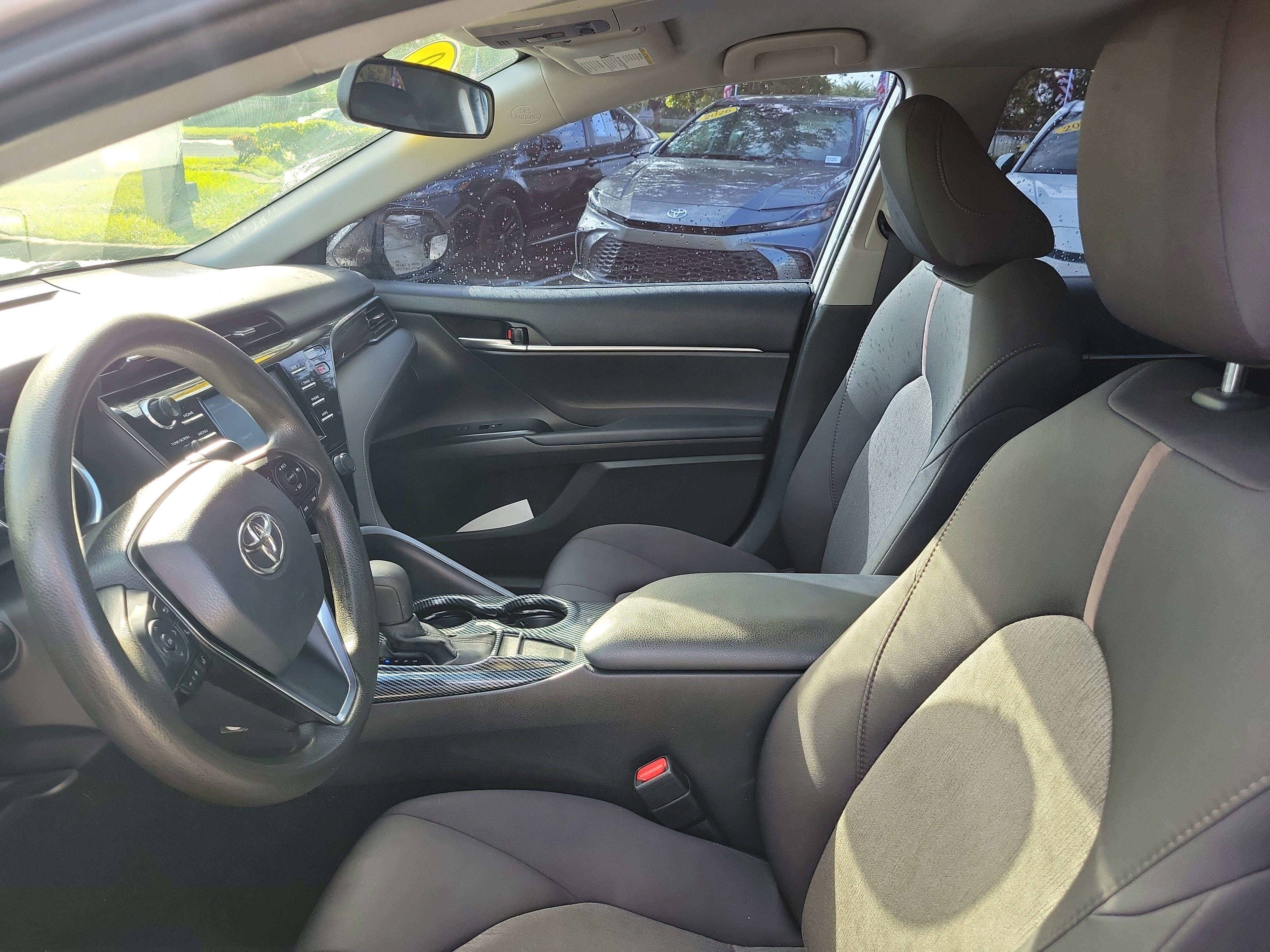 Used 2020 Toyota Camry LE FWD image 21