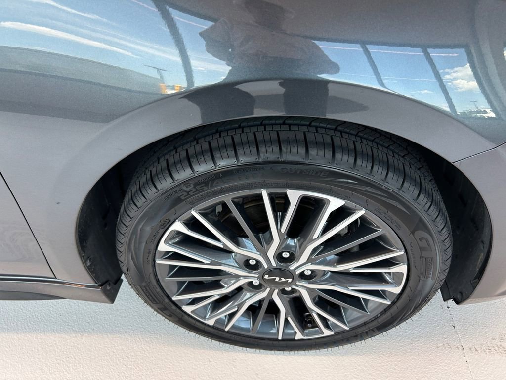 Used 2023 Kia Forte GT-Line w/ GT-Line Technology Package FWD image 23