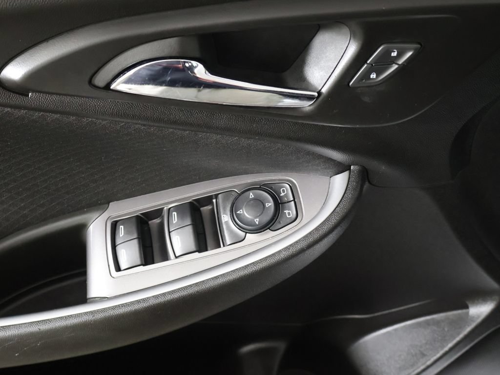 Used 2023 Chevrolet Malibu LS w/ Driver Confidence Package FWD image 30