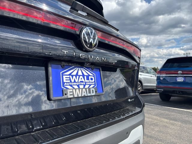New 2026 Volkswagen Tiguan SE AWD/4WD image 38