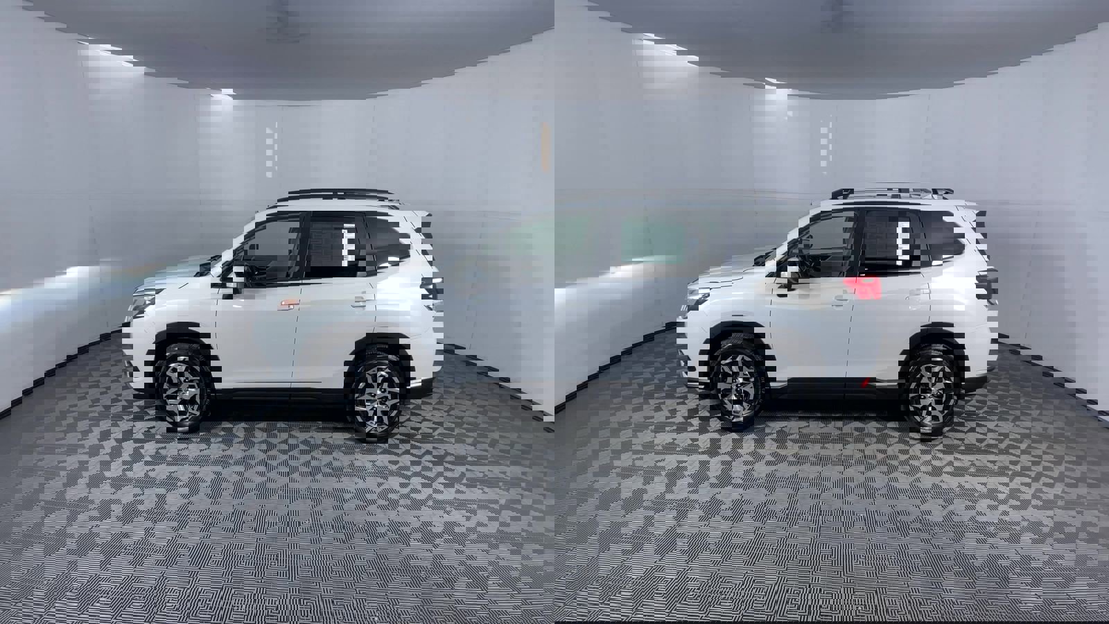 Used 2023 Subaru Forester Premium image 5