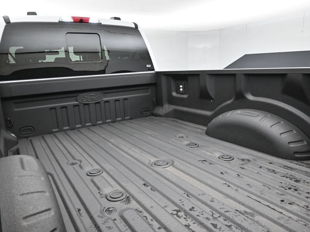 New 2026 Ford F350 XLT w/ XLT Premium Package AWD/4WD image 22