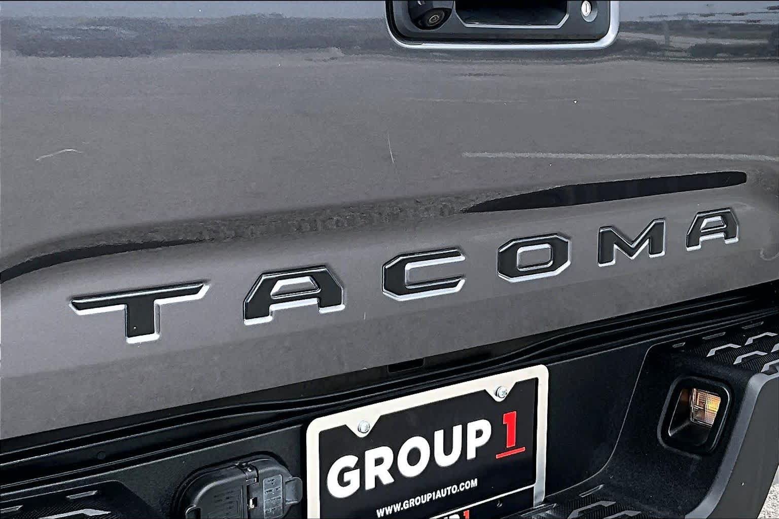 Used 2017 Toyota Tacoma TRD Off-Road w/ Tow Package RWD image 10