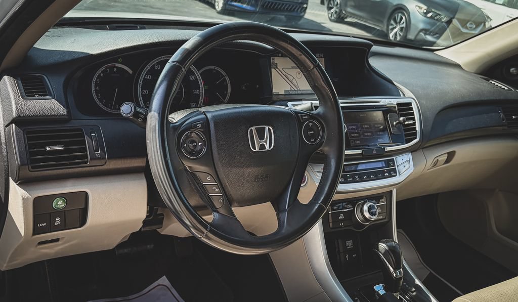Used 2014 Honda Accord EX-L image 2