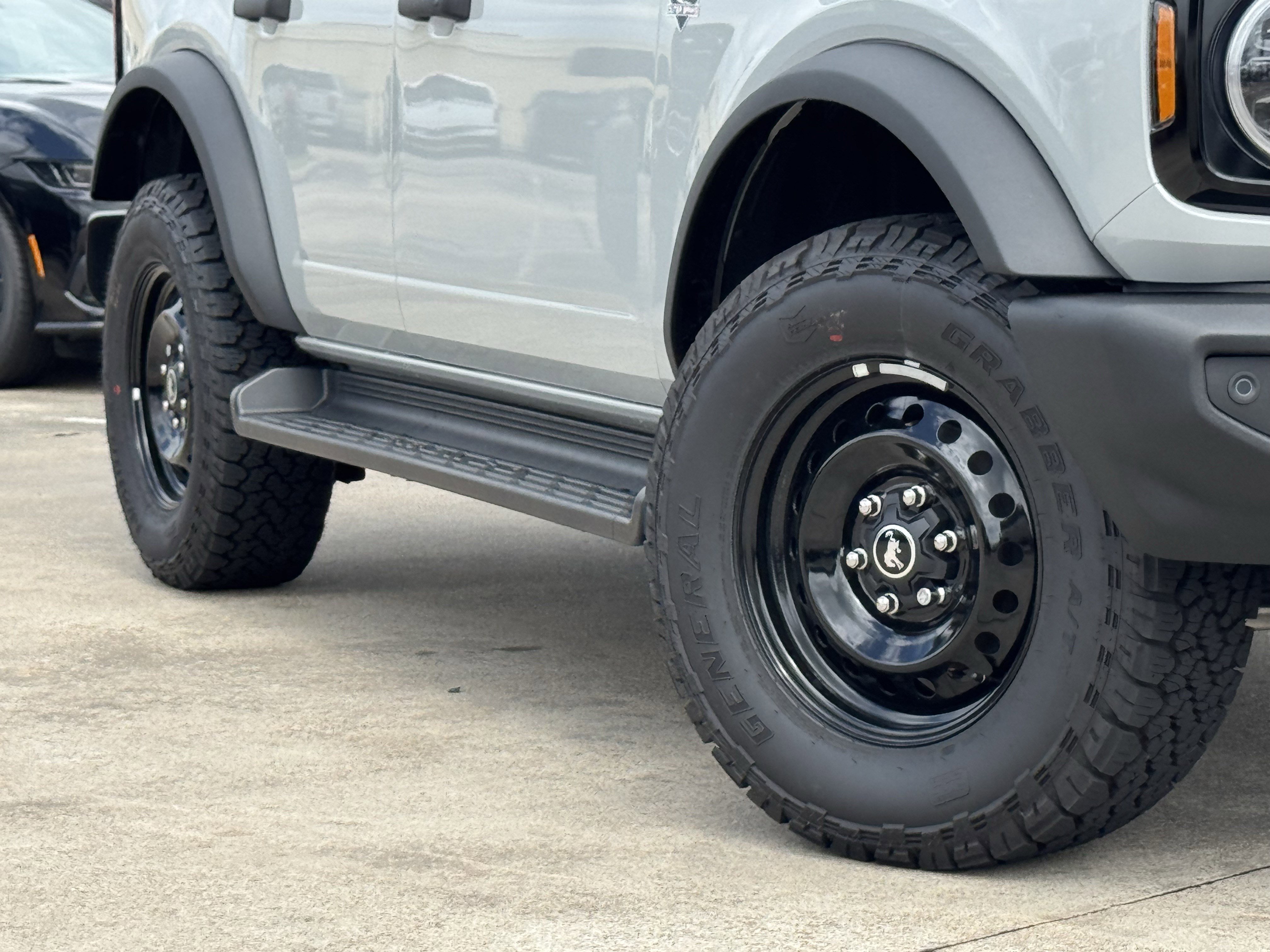 New 2026 Ford Bronco Outer Banks AWD/4WD image 8