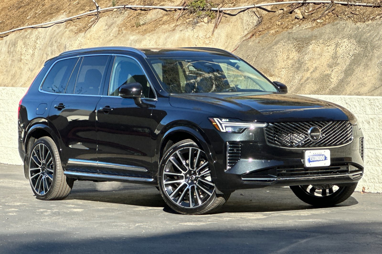 New 2026 Volvo XC90 B6 Ultra w/ Lounge Package AWD/4WD image 2
