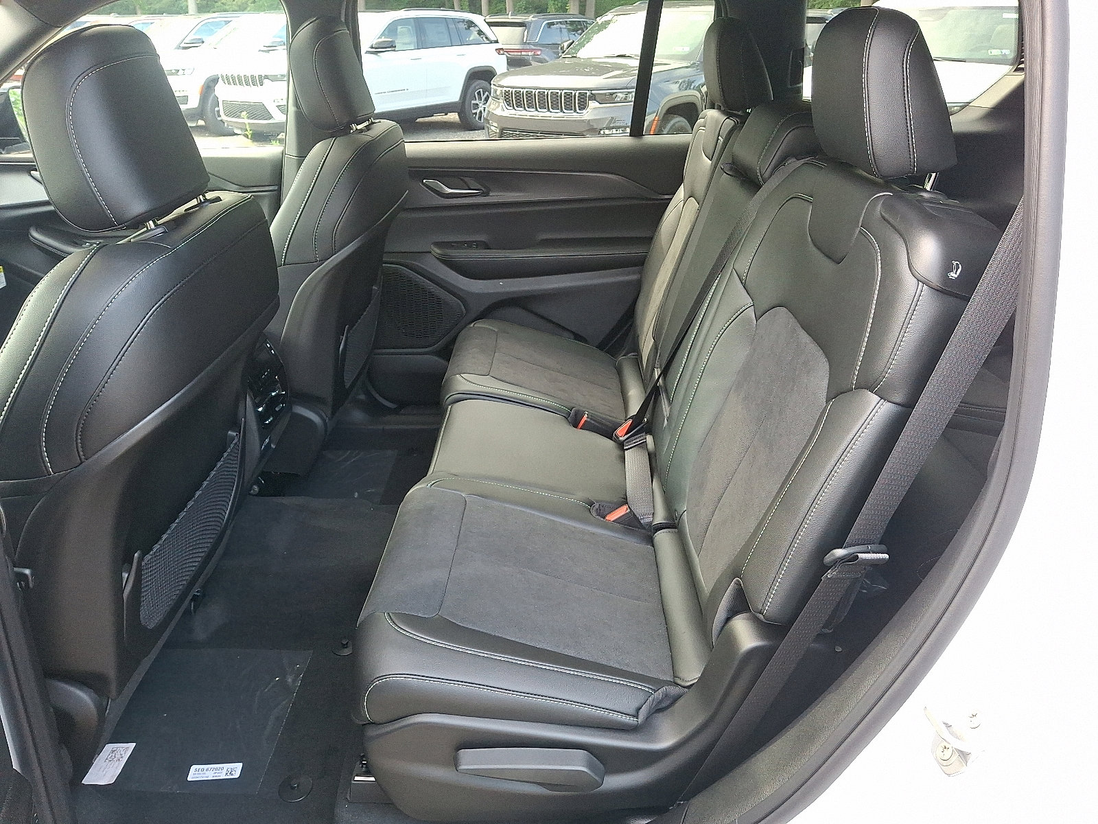 New 2025 Jeep Grand Cherokee L Altitude image 6