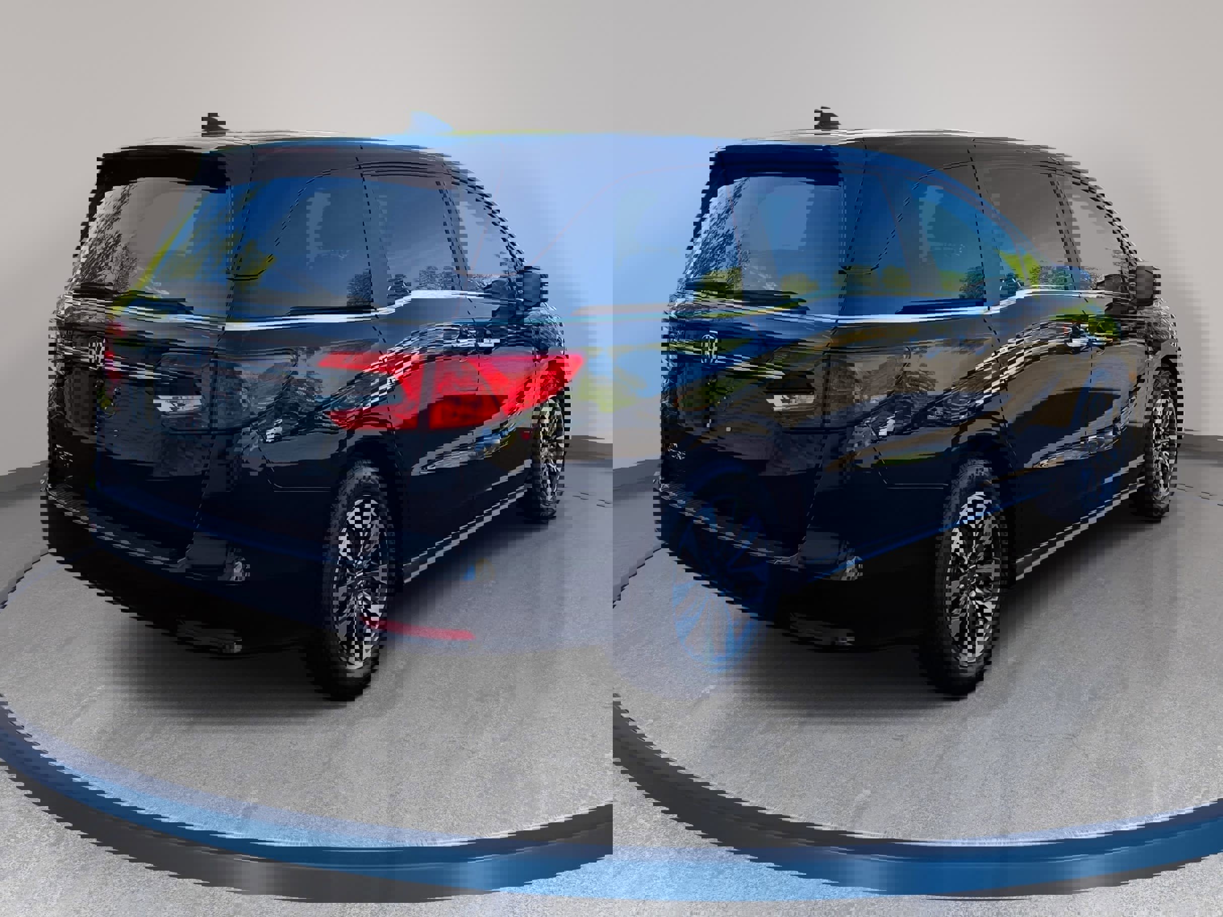 Certified 2024 Honda Odyssey EX-L image 5