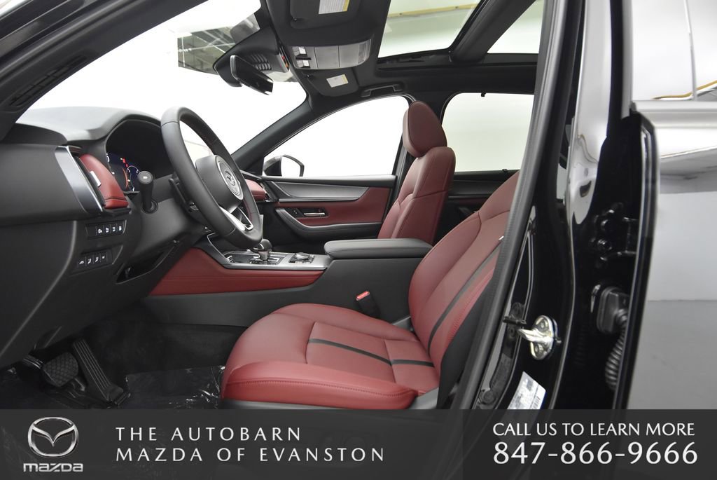 New 2025 MAZDA CX-70 Plug-In Hybrid w/ Premium Plus image 33