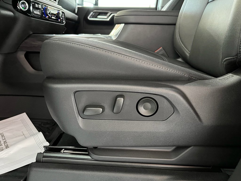 Used 2025 Chevrolet Silverado 2500 LTZ w/ LTZ Plus Package image 14