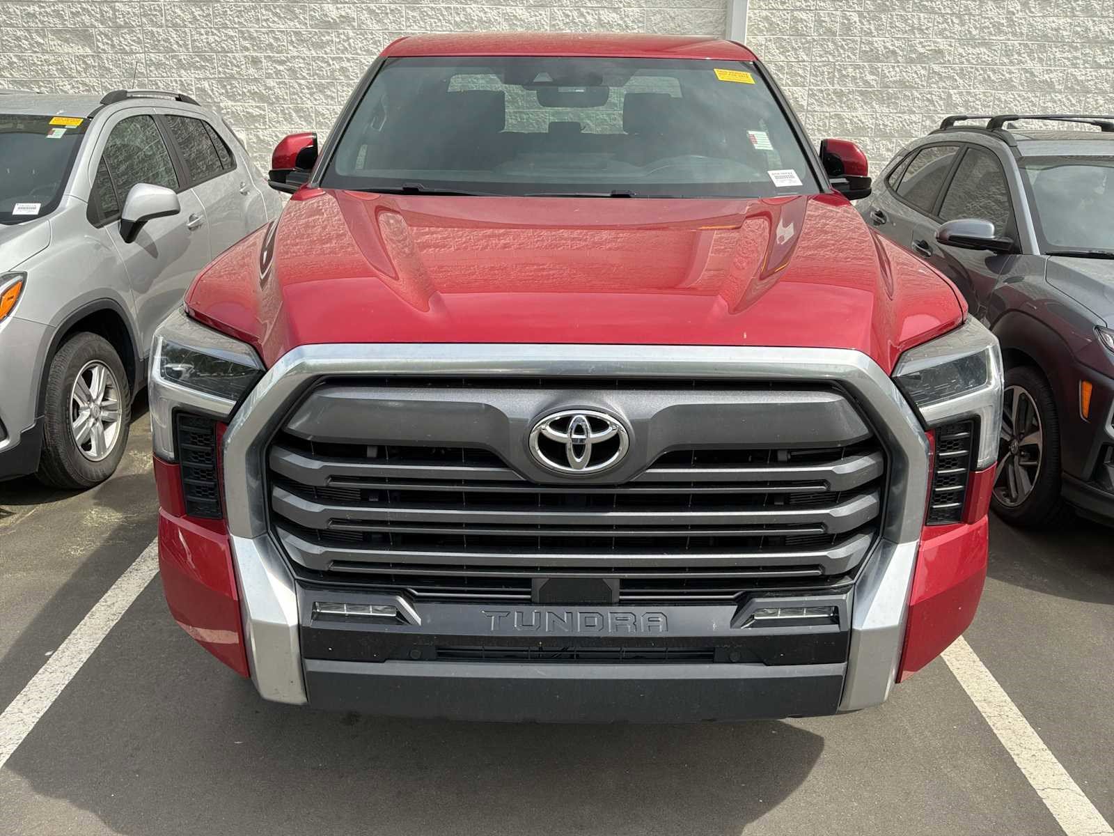 Used 2025 Toyota Tundra Limited AWD/4WD image 38