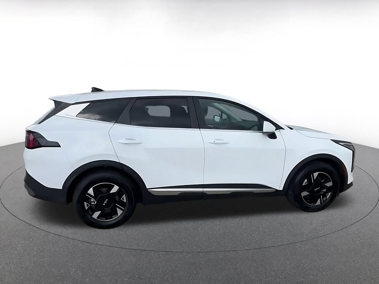 Used 2026 Kia Sportage LX FWD image 15