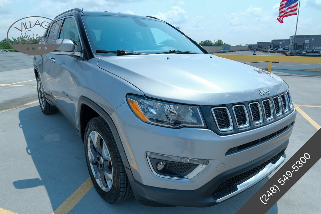 Used 2018 Jeep Compass Limited AWD/4WD image 4