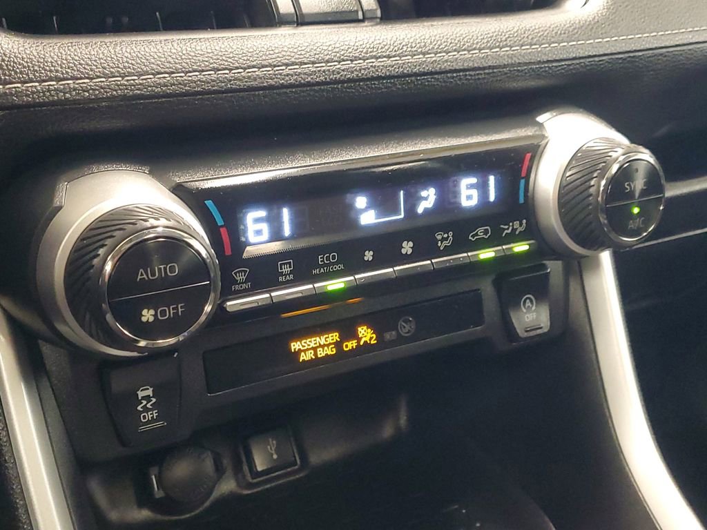 Used 2021 Toyota RAV4 XLE w/ Convenience Package image 29