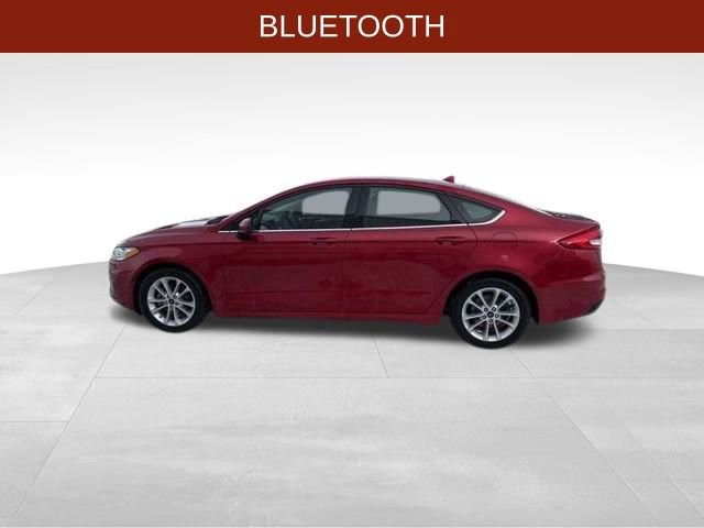 Used 2020 Ford Fusion SE image 4