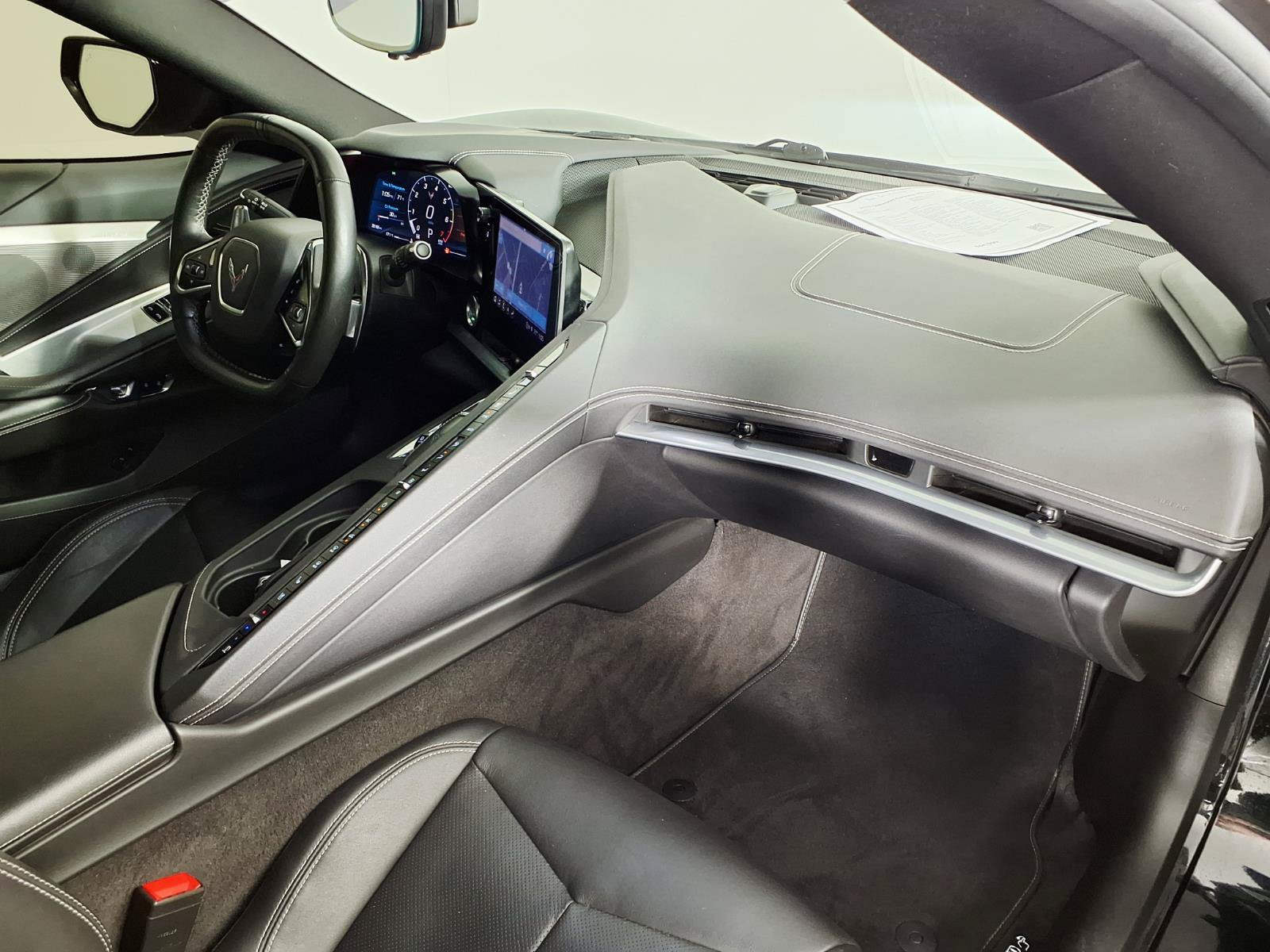 Used 2022 Chevrolet Corvette Stingray Preferred Cpe w/ Z51 Performance Package RWD image 9